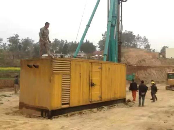嫩江如何判断水冷式机油散热器密封件是否需要更换?